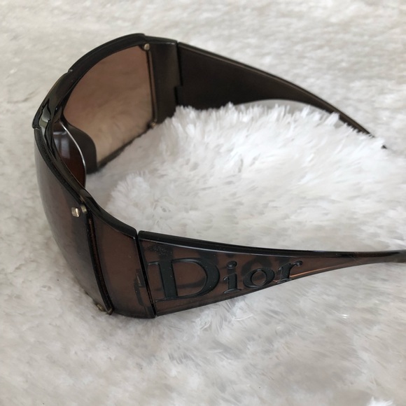❌❌SOLD❌❌ 🌸Authentic Dior Brown Sunglasses🌸 - Picture 5 of 8